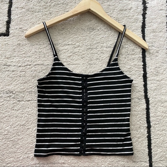 AMERICAN EAGLE Black White Striped Hook Eye Clasp Tank Top - Picture 2 of 6